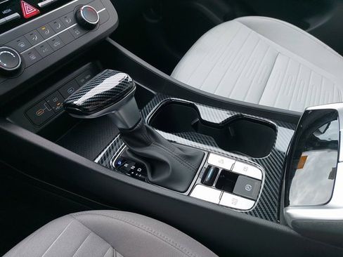 Used 2025 Hyundai Santa Cruz SE image 25