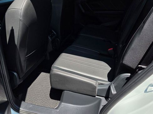Certified 2023 Volkswagen Tiguan SE w/ Panoramic Sunroof Package FWD image 44