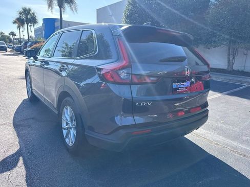 Certified 2025 Honda CR-V EX image 5