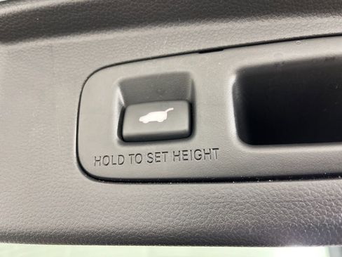 Used 2023 Honda CR-V EX-L image 10