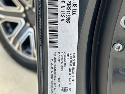 Used 2024 Jeep Wagoneer Series II w/ Flexible Seating Group image 31