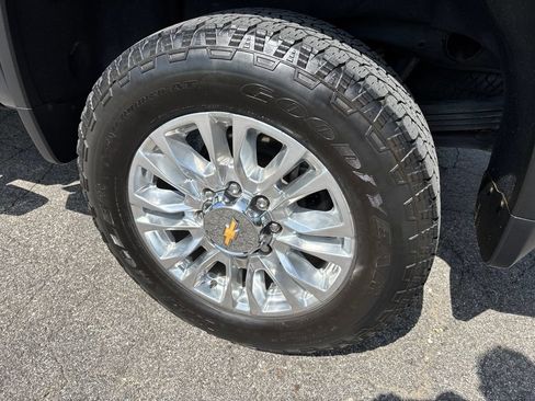 Used 2022 Chevrolet Silverado 2500 High Country AWD/4WD image 12