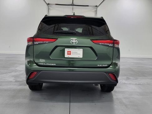 Certified 2023 Toyota Highlander XLE image 8
