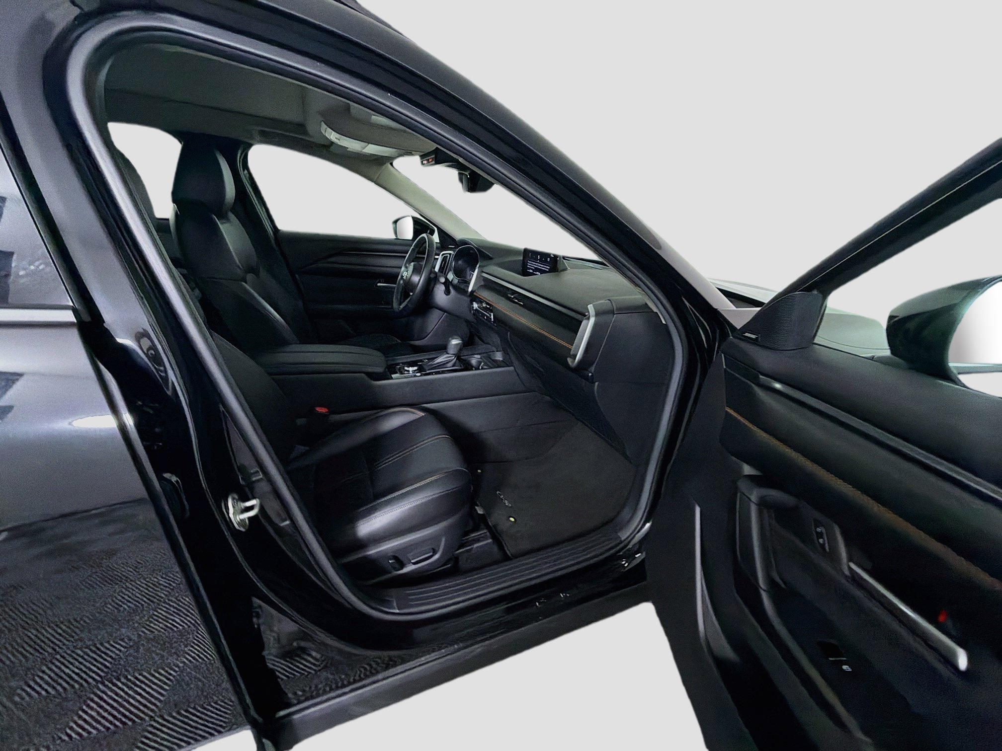 Used 2025 MAZDA CX-50 AWD 2.5 Hybrid w/ Premium Pkg image 31