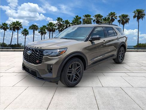 New 2026 Ford Explorer ST RWD image 3
