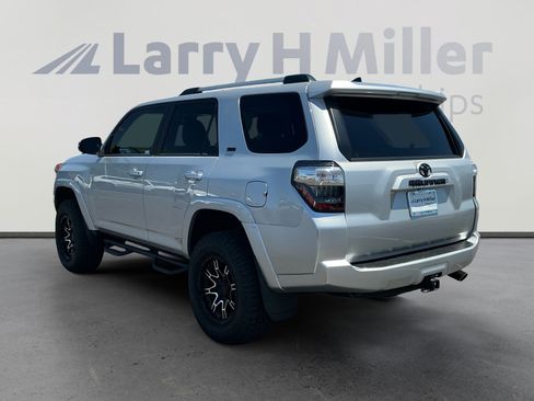 Used 2021 Toyota 4Runner SR5 Premium w/ Moonroof Package AWD/4WD image 3