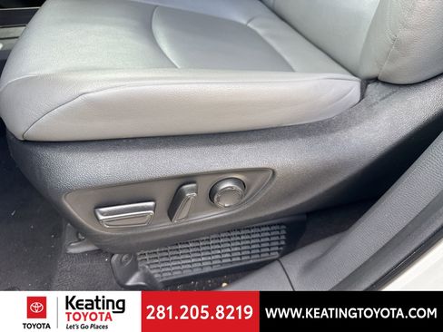 Used 2024 Toyota Sienna XLE image 13