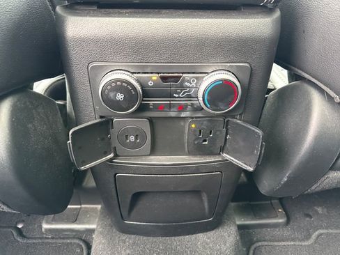 Used 2023 Ford Explorer Limited w/ Limited Technology Package image 23