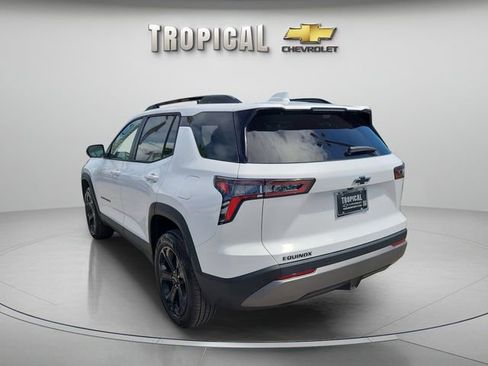 New 2026 Chevrolet Equinox LT image 2