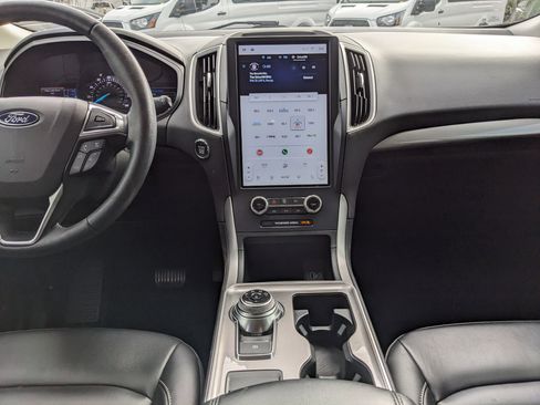 Certified 2023 Ford Edge SEL w/ Convenience Package image 18