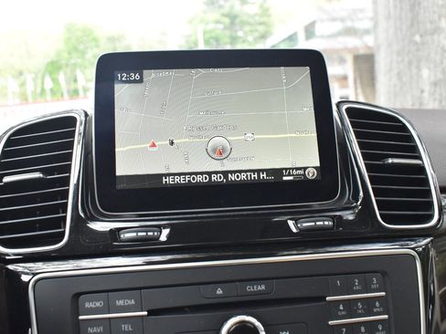 Used 2018 Mercedes-Benz GLE 350 w/ Premium 2 Package image 30