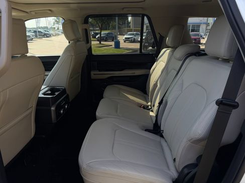 Used 2021 Ford Expedition Platinum RWD image 27