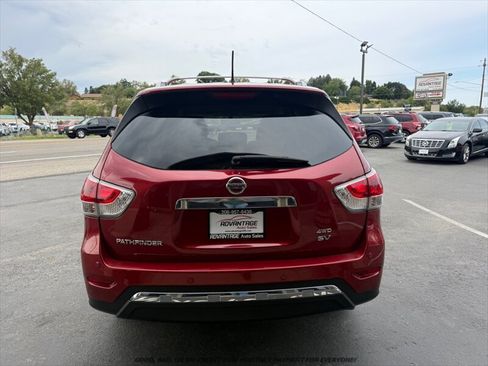 Used 2016 Nissan Pathfinder SV AWD/4WD image 6