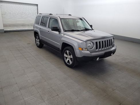 Used 2017 Jeep Patriot High Altitude AWD/4WD image 13