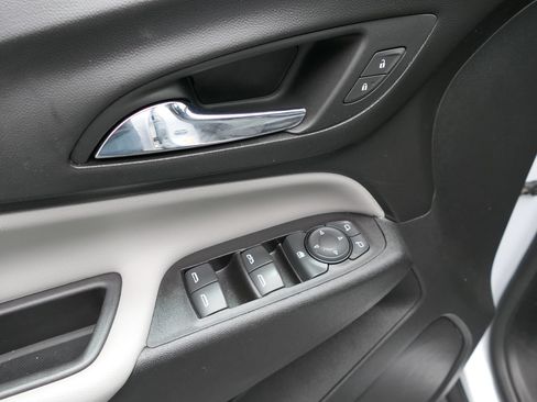 Used 2019 Chevrolet Equinox LS AWD/4WD image 14