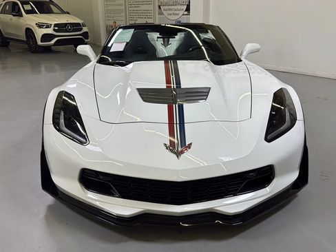 Used 2016 Chevrolet Corvette Z06 w/ 3LZ Preferred Equipment Group RWD image 12