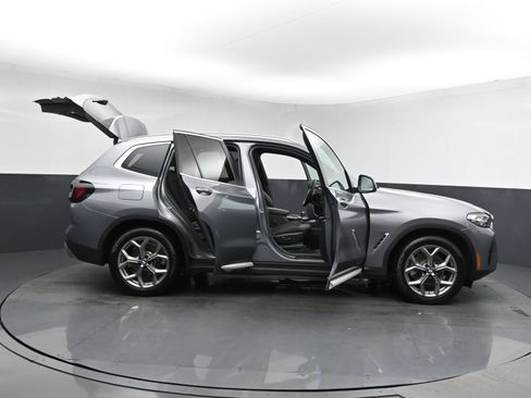 Used 2024 BMW X3 xDrive30i w/ Premium Package AWD/4WD image 24
