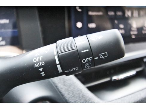 Certified 2026 Subaru Outback Limited AWD/4WD image 18