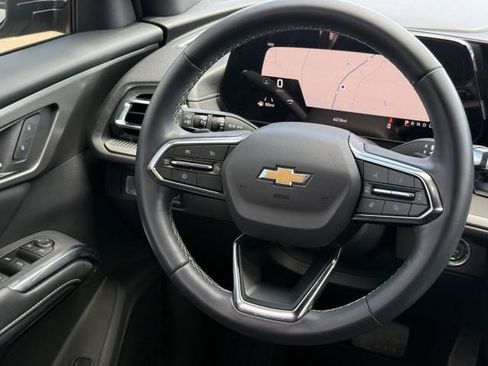 Used 2026 Chevrolet Traverse LT FWD image 29