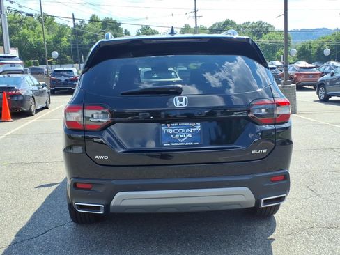 Used 2025 Honda Pilot Elite image 6