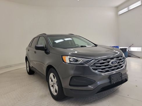 Used 2020 Ford Edge SE FWD image 5