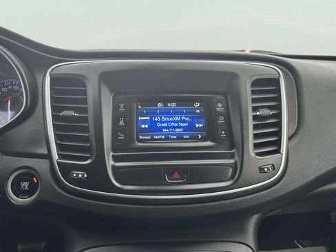 Used 2015 Chrysler 200 Limited w/ Convenience Group FWD image 15