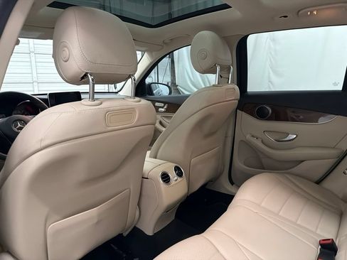 Used 2018 Mercedes-Benz GLC 300 image 18