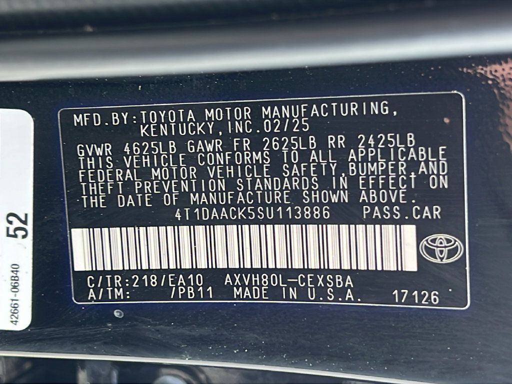 Used 2025 Toyota Camry SE FWD image 23