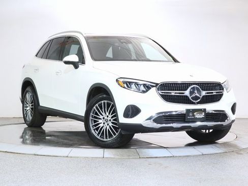 Certified 2025 Mercedes-Benz GLC 300 4MATIC image 1