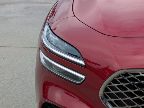 Certified 2022 Genesis G70 3.3T image 7