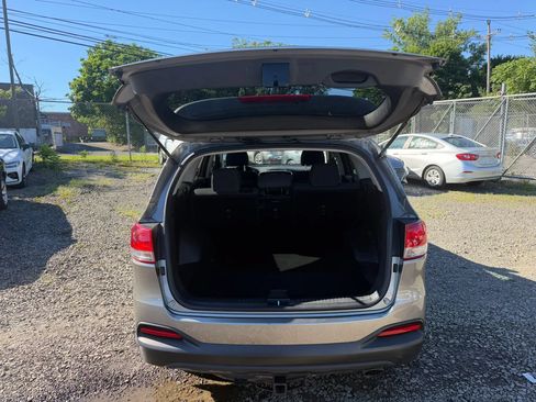 Used 2018 Kia Sorento FWD image 28