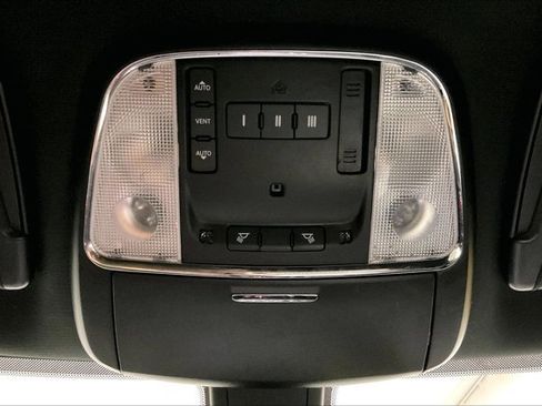 Used 2022 Dodge Charger R/T w/ Plus Group RWD image 35