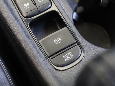 Used 2021 Kia Niro EX Premium FWD image 28