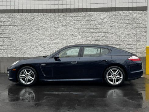 Used 2013 Porsche Panamera 4 w/ Bose Audio Pkg AWD/4WD image 11