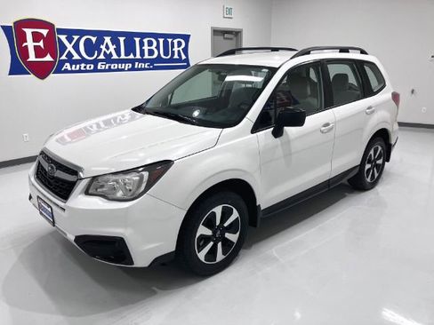 Used 2017 Subaru Forester 2.5i w/ Alloy Wheel Package image 4