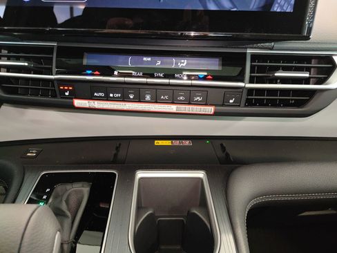 New 2026 Toyota Sienna XLE image 29