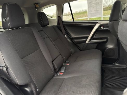 Used 2017 Toyota RAV4 XLE AWD/4WD image 26