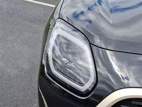 Used 2025 MINI Cooper Countryman S w/ Comfort Package Max image 9