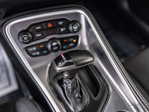 Used 2019 Dodge Challenger SXT RWD image 27