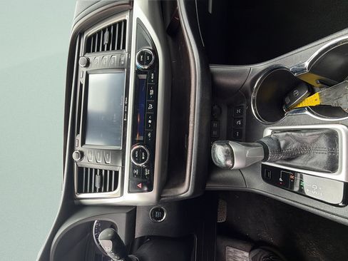 Used 2018 Toyota Highlander XLE AWD/4WD image 18