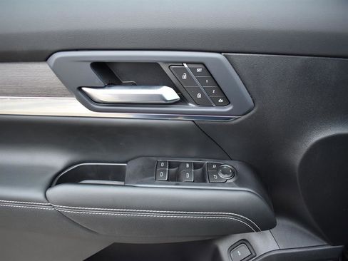 New 2026 GMC Terrain Denali w/ LPO, Black Badging Package image 14