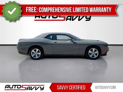 Used 2023 Dodge Challenger SXT image 8