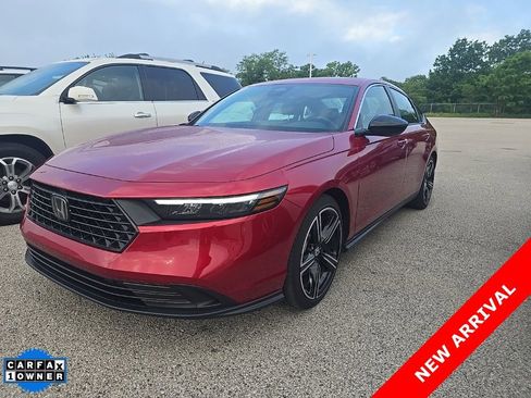 Used 2025 Honda Accord Sport image 1
