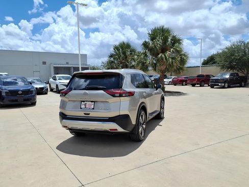 Used 2023 Nissan Rogue Platinum w/ Platinum Premium Package FWD image 5