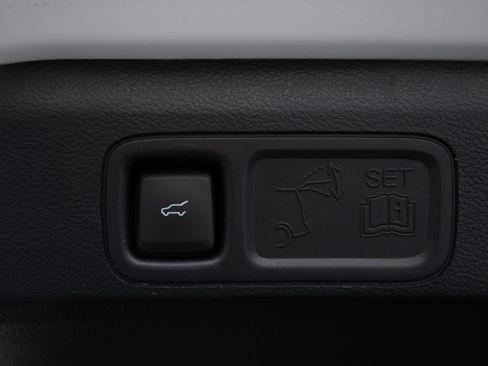 Used 2024 Ford Expedition Limited image 31