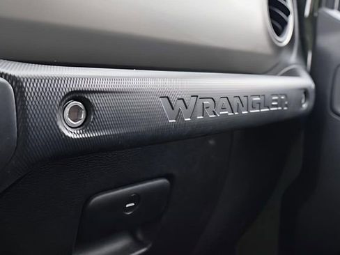 Used 2022 Jeep Wrangler Unlimited Willys image 20