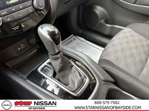 Certified 2020 Nissan Rogue Sport SV image 28