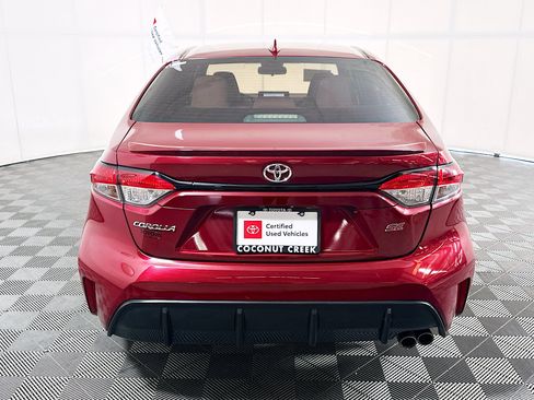 Used 2024 Toyota Corolla SE FWD image 4