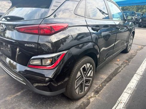 Used 2023 Hyundai Kona SE w/ Cargo Package FWD image 8
