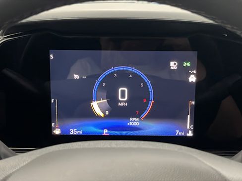 New 2026 Chevrolet Trax LT w/ Midnight Edition FWD image 16